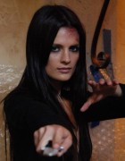 Stana Katic em Stiletto – A Vingança Nunca Foi Tão Doce